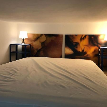 Apartamento Pena De Francia Corrala En El Rastro De Madrid Exterior foto